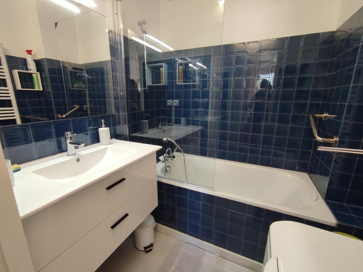 Chez Dominique, T2, Centre Ville, Vue Montagne, Wifi, 4 Personnes Bagnères-de-Luchon エクステリア 写真