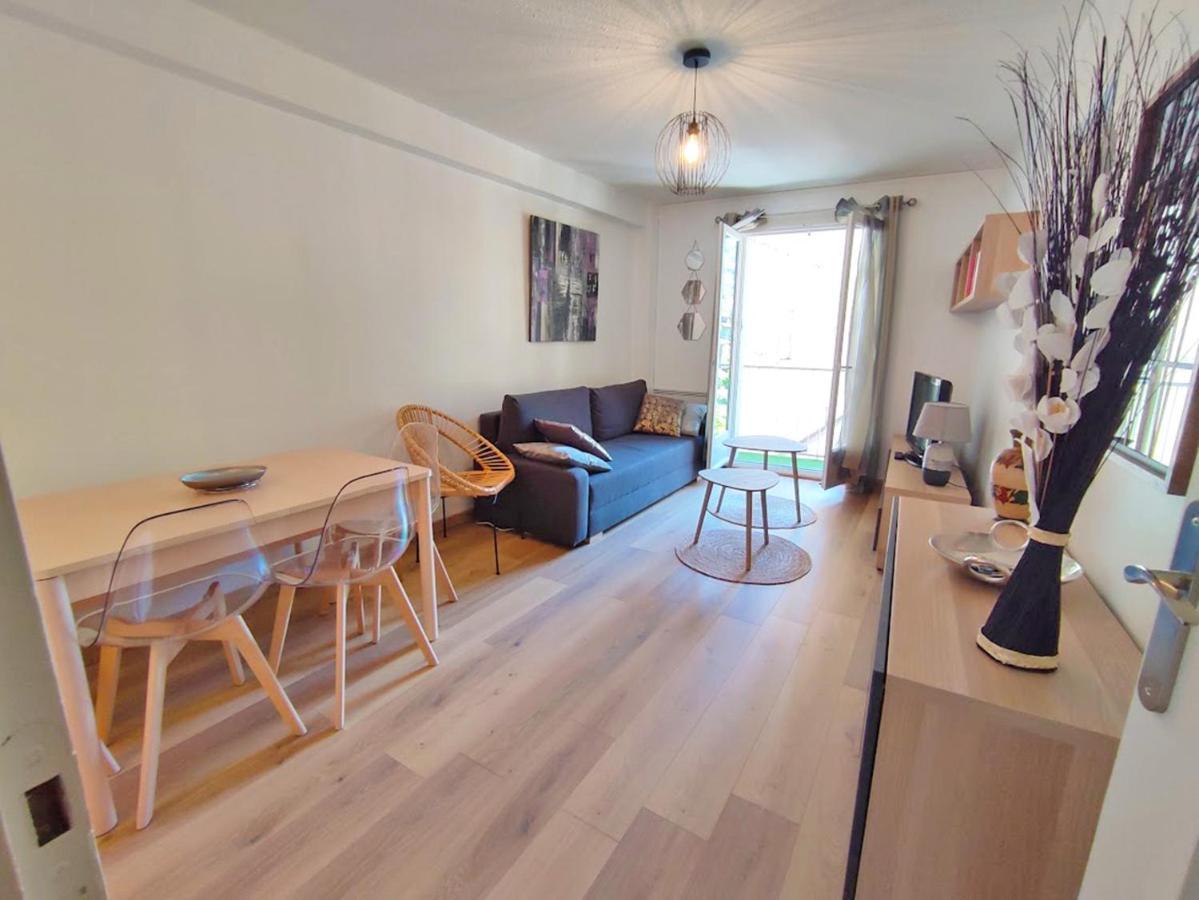Chez Dominique, T2, Centre Ville, Vue Montagne, Wifi, 4 Personnes Bagnères-de-Luchon エクステリア 写真