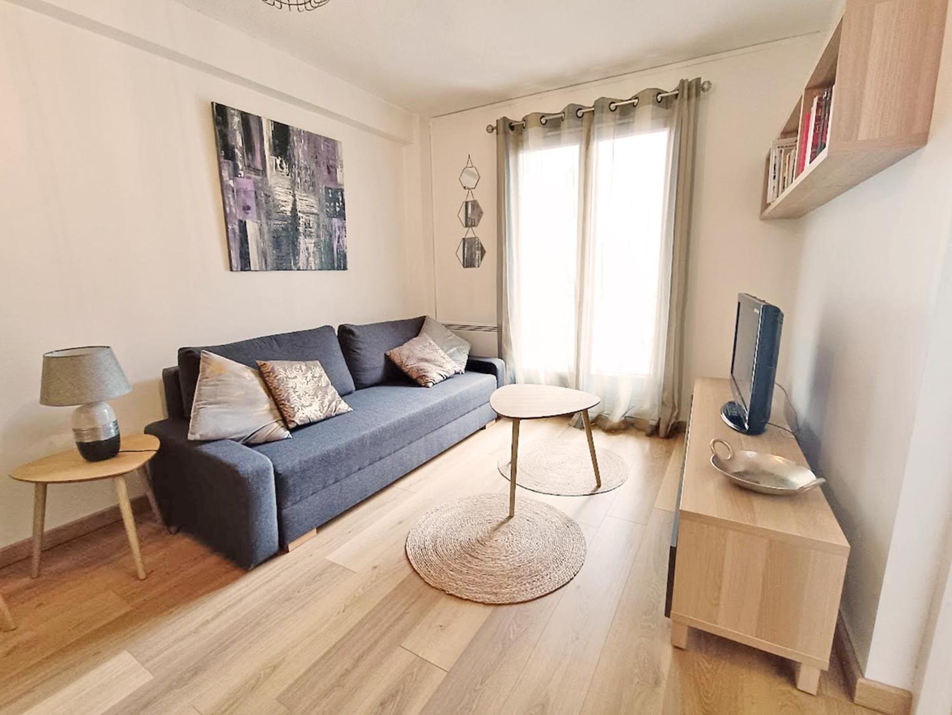 Chez Dominique, T2, Centre Ville, Vue Montagne, Wifi, 4 Personnes Bagnères-de-Luchon エクステリア 写真